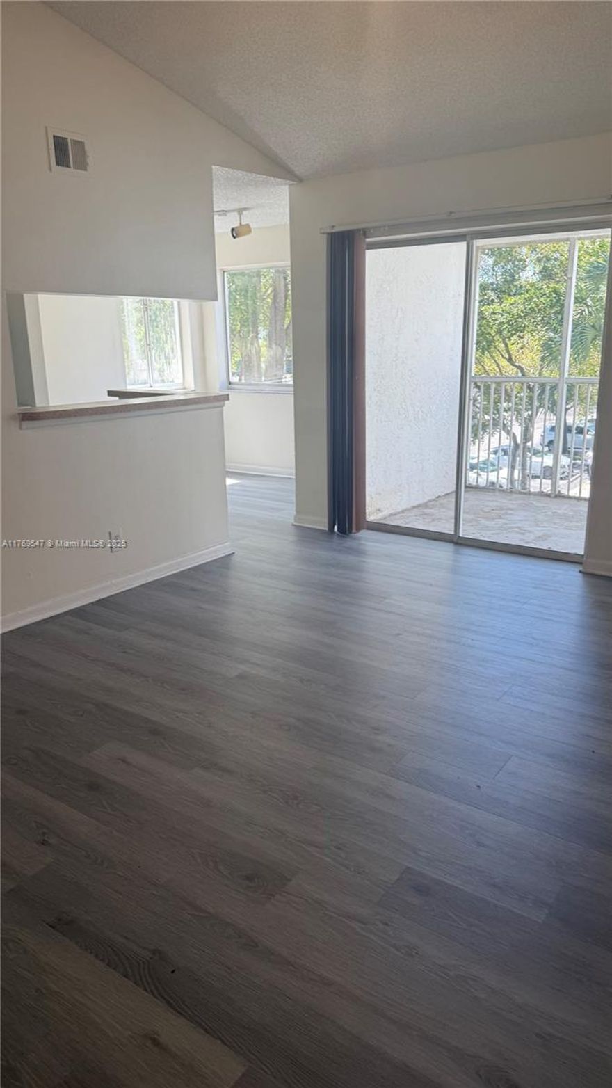 Beautiful unit condo at Sun Vista Gardens with great Location , updated. Located just minutes from the Florida Turnpike. . The kitchen and living area are both functional and comfortable, with plenty of natural light. Convenient layout, ideal for everyday living. Perfect for first-time buyers or investors, in a prime location, this condo is move-in ready. Pet-friendly community. Community has swimming pool. This unit can be rented right away, no complex approval requirements, and no rental restrictions.