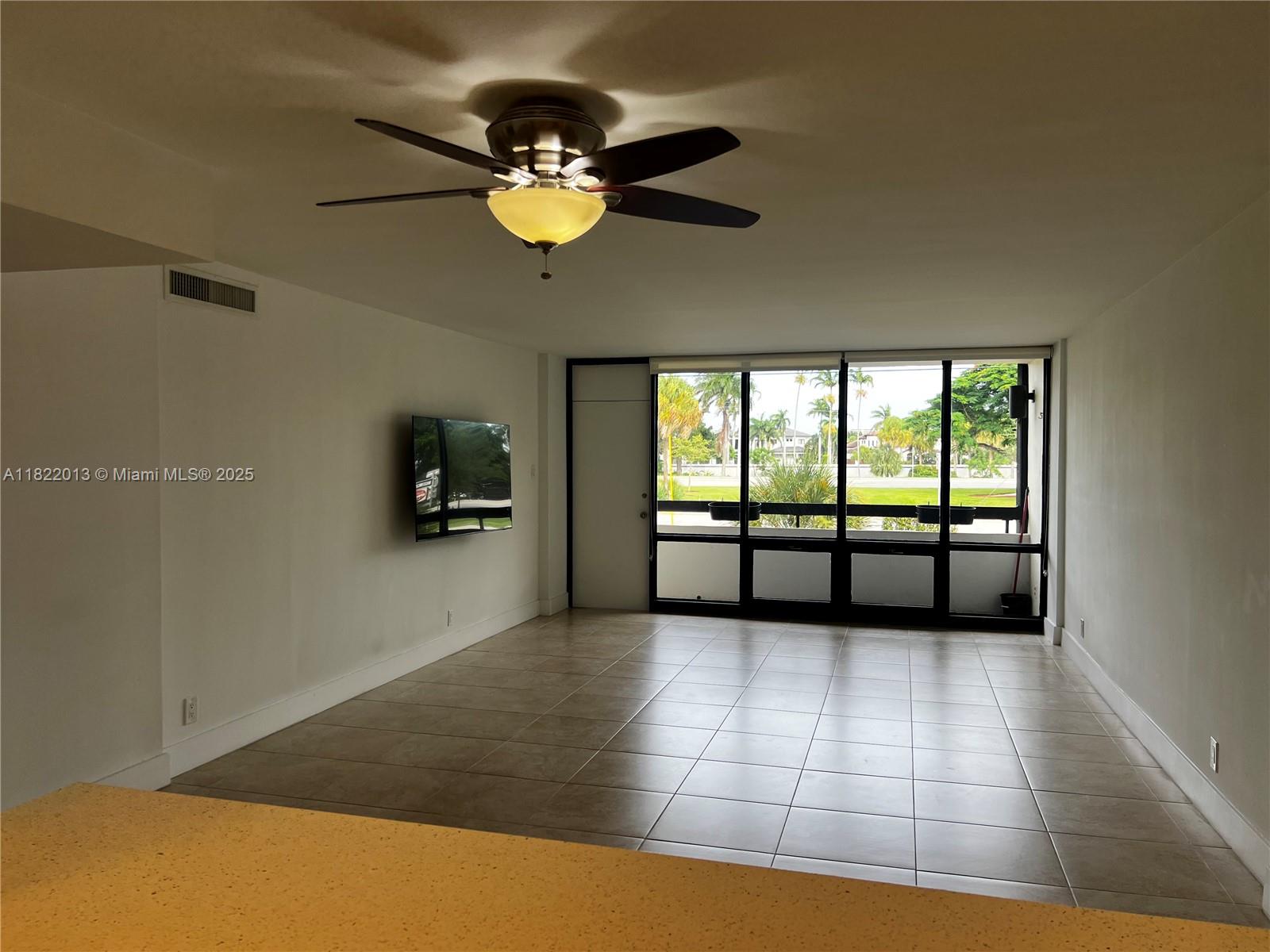 POINTE SOUTH CONDO - Residential