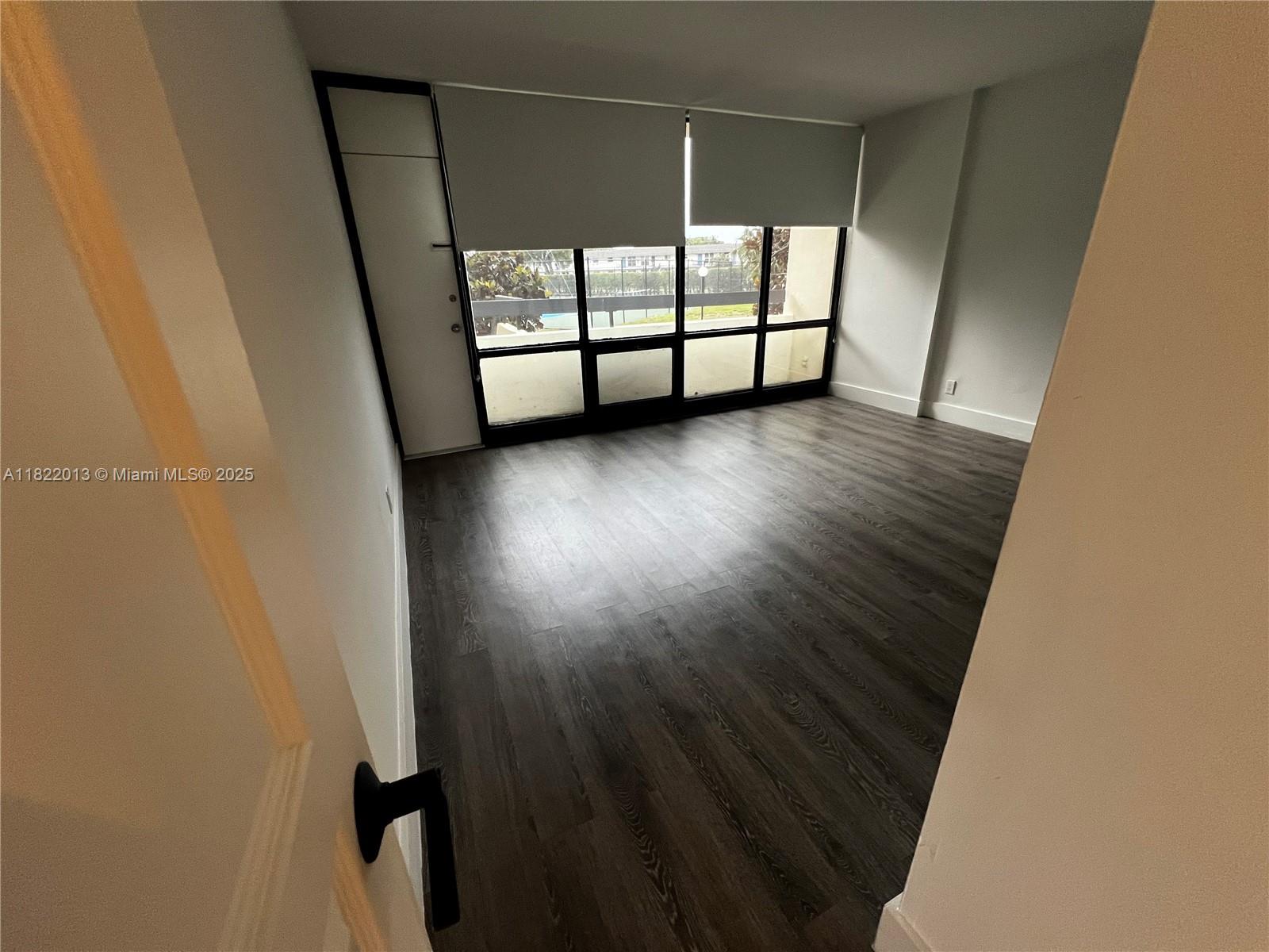 POINTE SOUTH CONDO - Residential