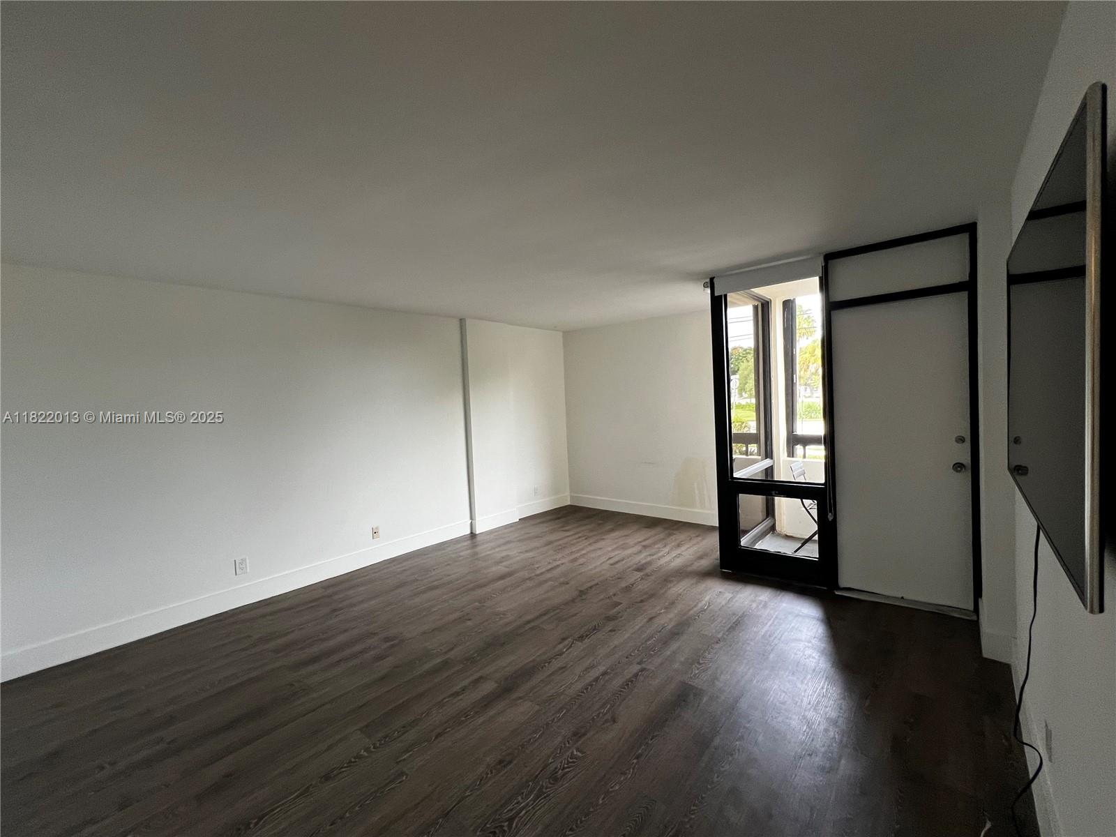 POINTE SOUTH CONDO - Residential