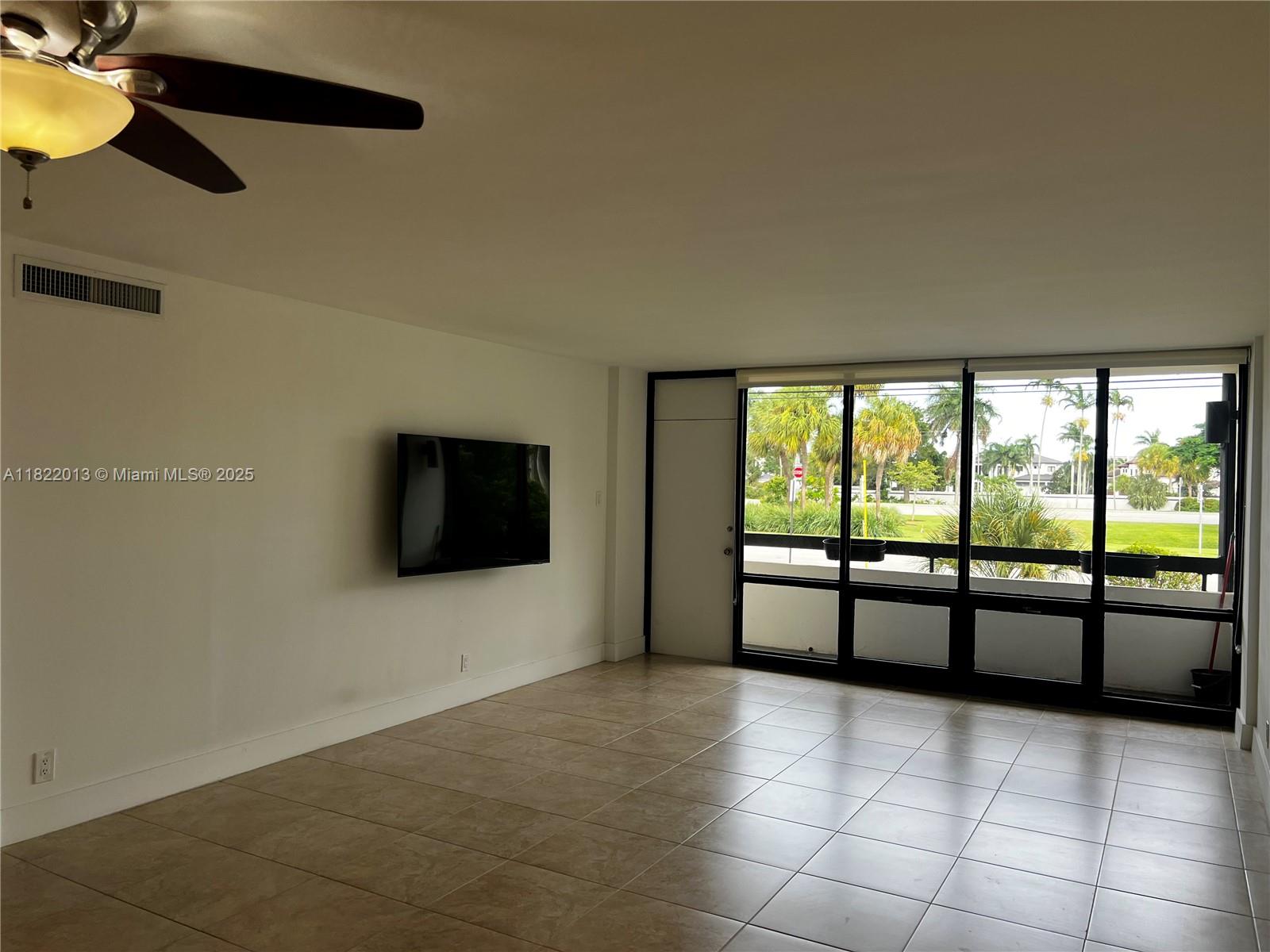 POINTE SOUTH CONDO - Residential
