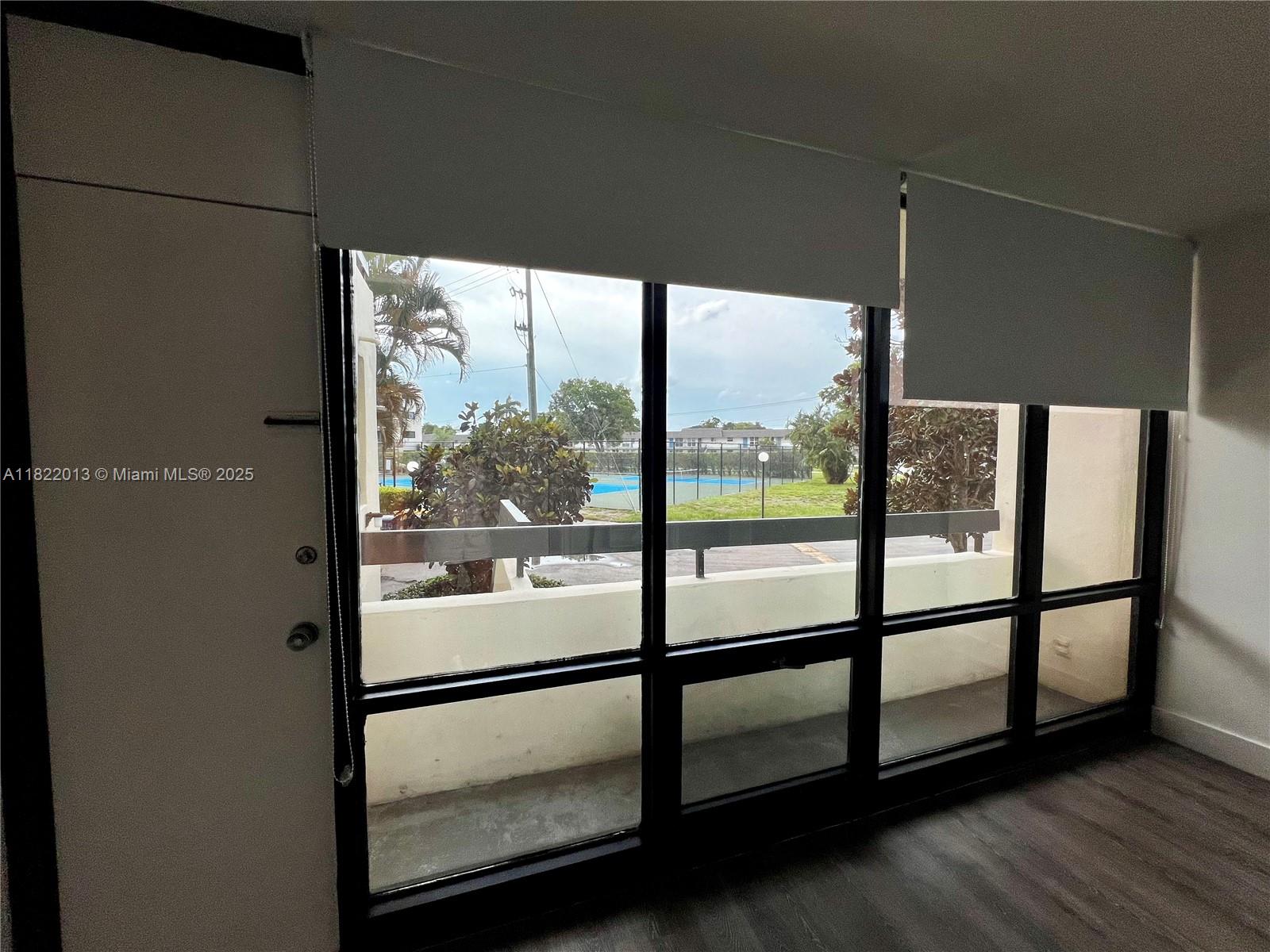 POINTE SOUTH CONDO - Residential
