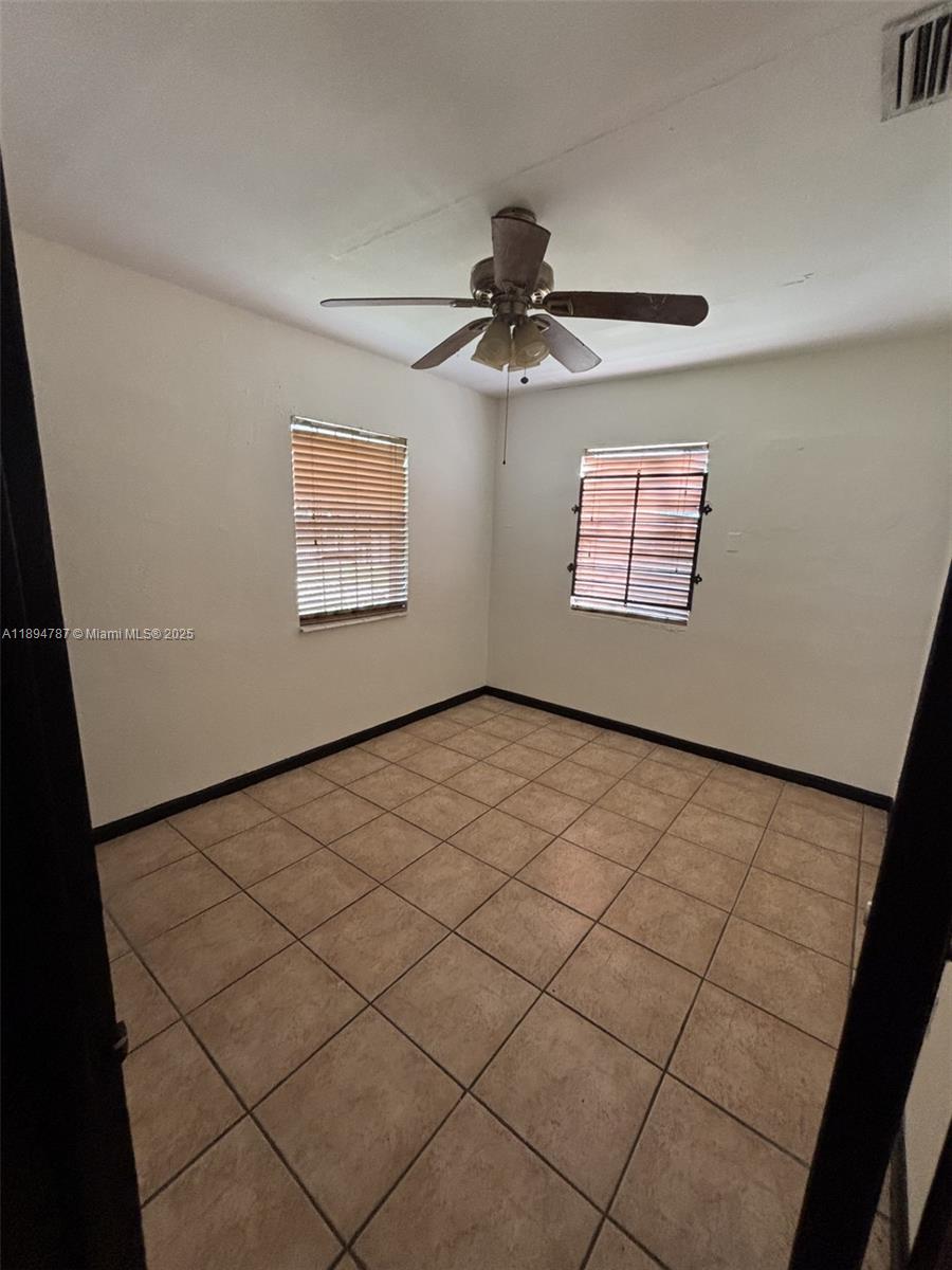 PL OF NORTH HAVEN - Residential Lease