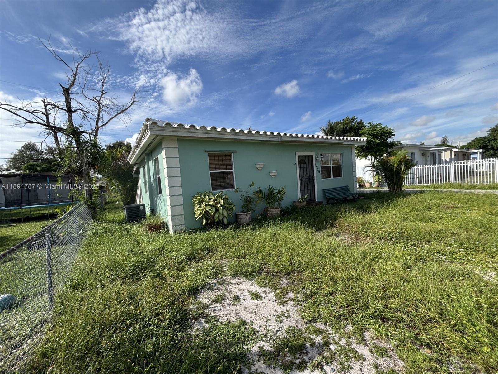 PL OF NORTH HAVEN - Residential Lease