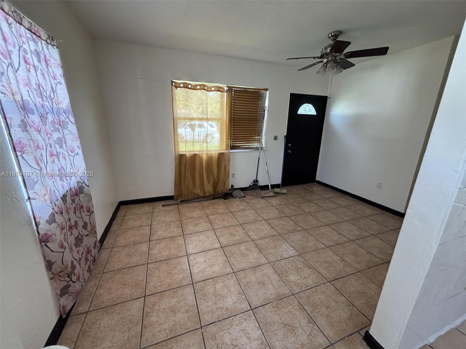 PL OF NORTH HAVEN - Residential Lease