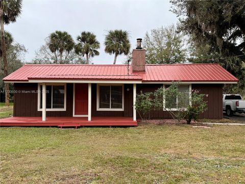 A home in Okeechobee