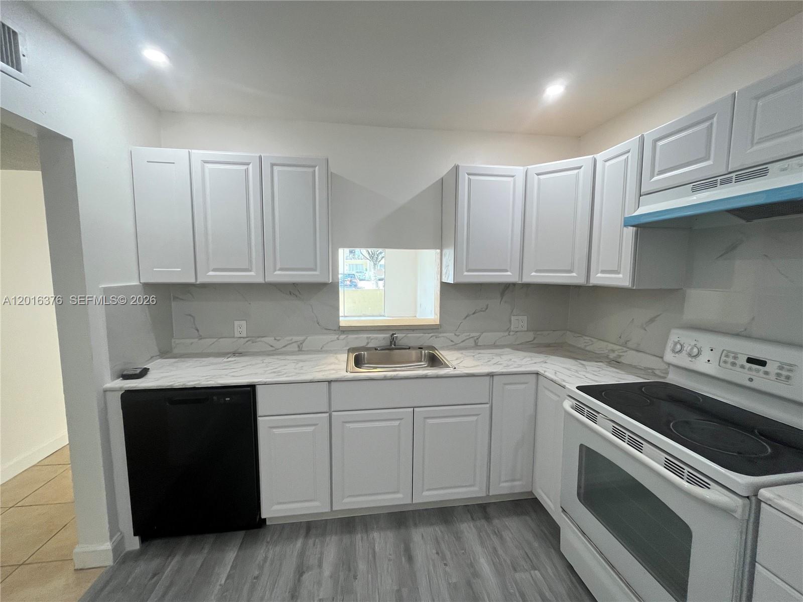 CAPRI GARDENS CONDO - Residential Lease