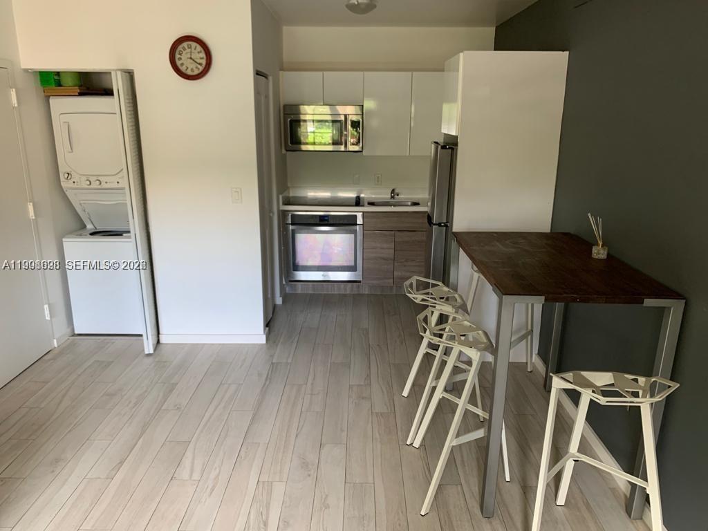 1450 Meridian Ave 105