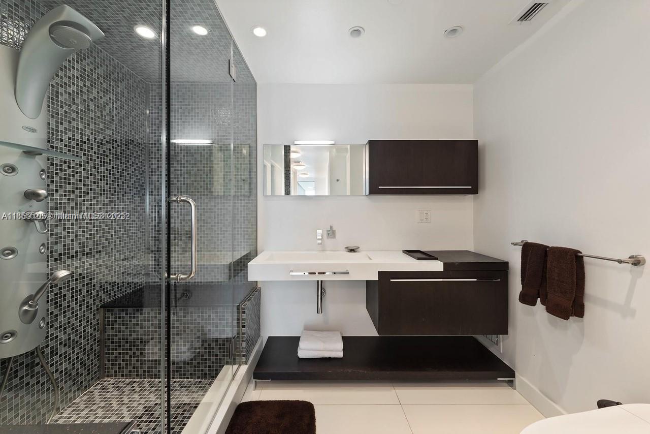 TEN MUSEUM PK RESIDENTIAL - Residential Lease