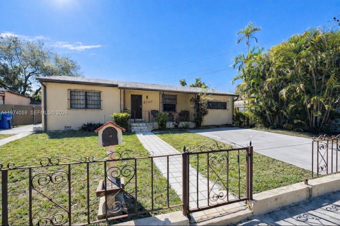 GROSSE POINTE HIGHLANDS - Residential