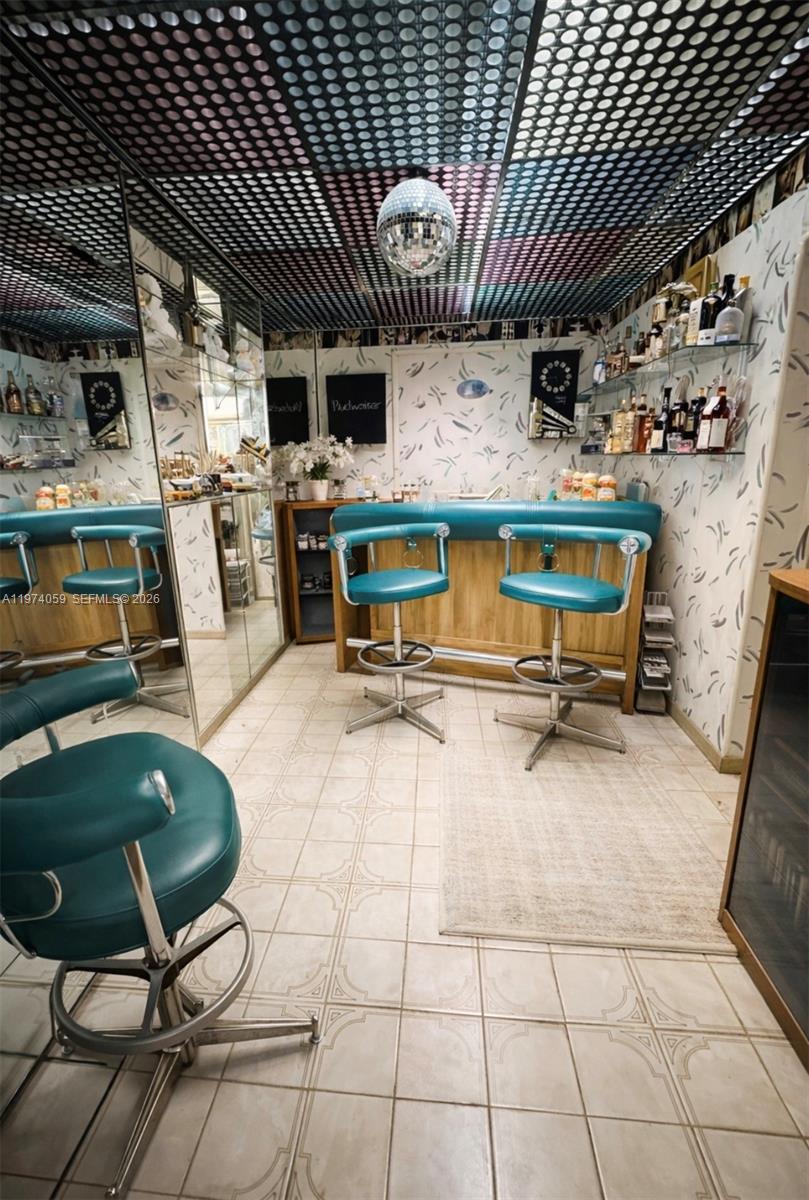 GROSSE POINTE HIGHLANDS - Residential