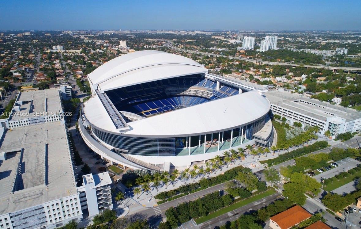 GROSSE POINTE HIGHLANDS - Residential