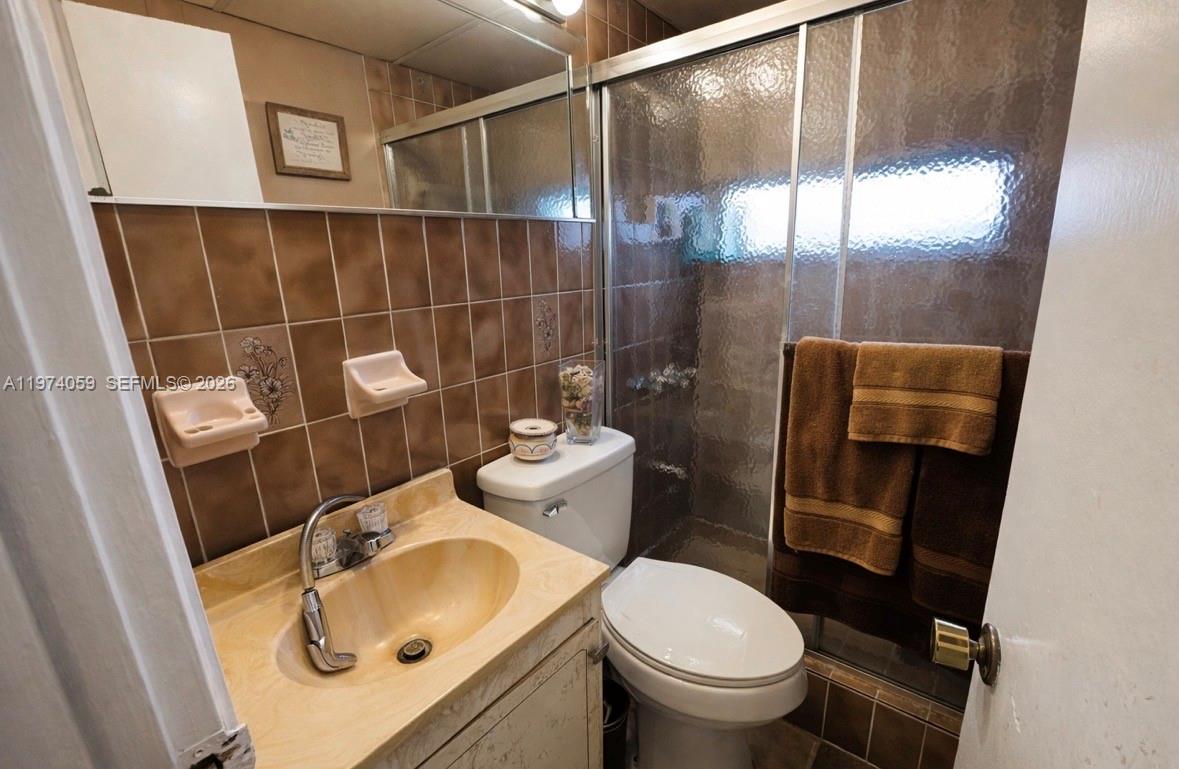 GROSSE POINTE HIGHLANDS - Residential