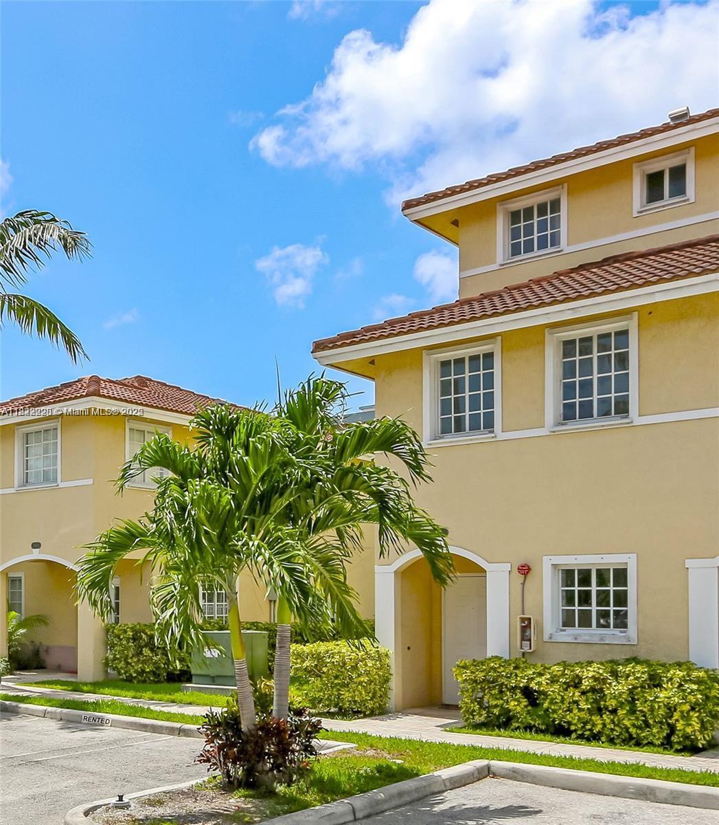 2054 Ne 167th St 3-122, North Miami Beach, Miami-Dade County, Florida - 3 Bedrooms  
3 Bathrooms - 