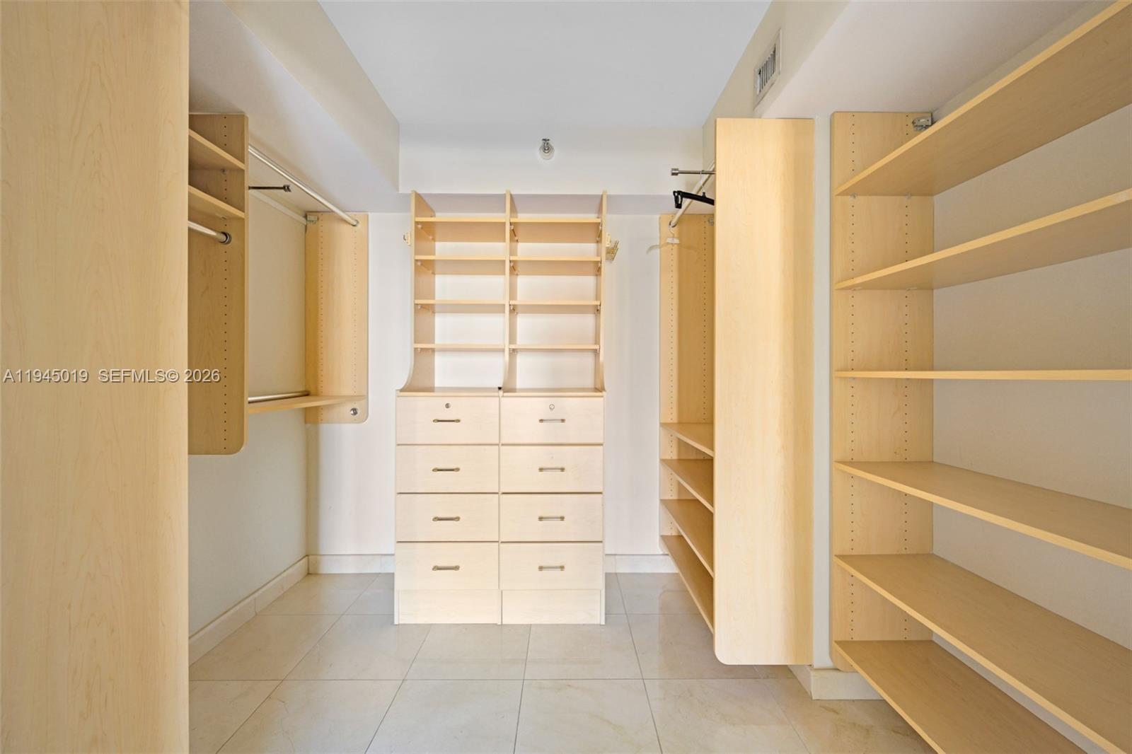 MYSTIC POINTE CONDO NO TH - Residential