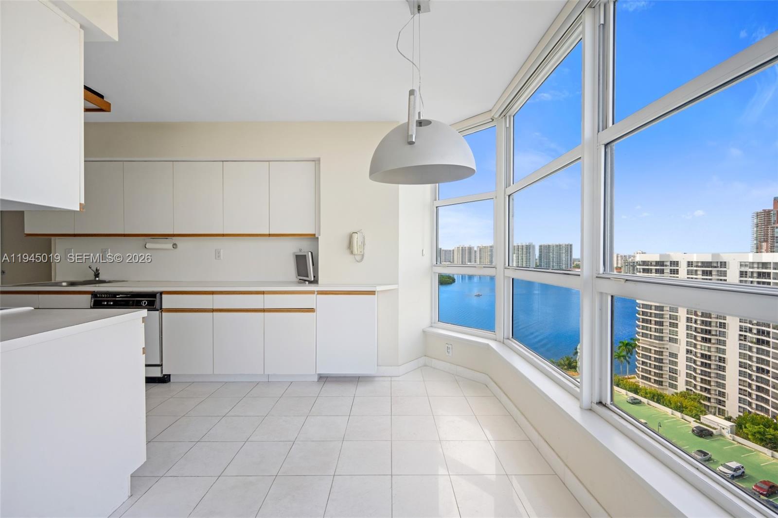 MYSTIC POINTE CONDO NO TH - Residential