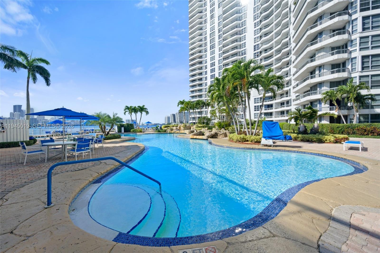 MYSTIC POINTE CONDO NO TH - Residential