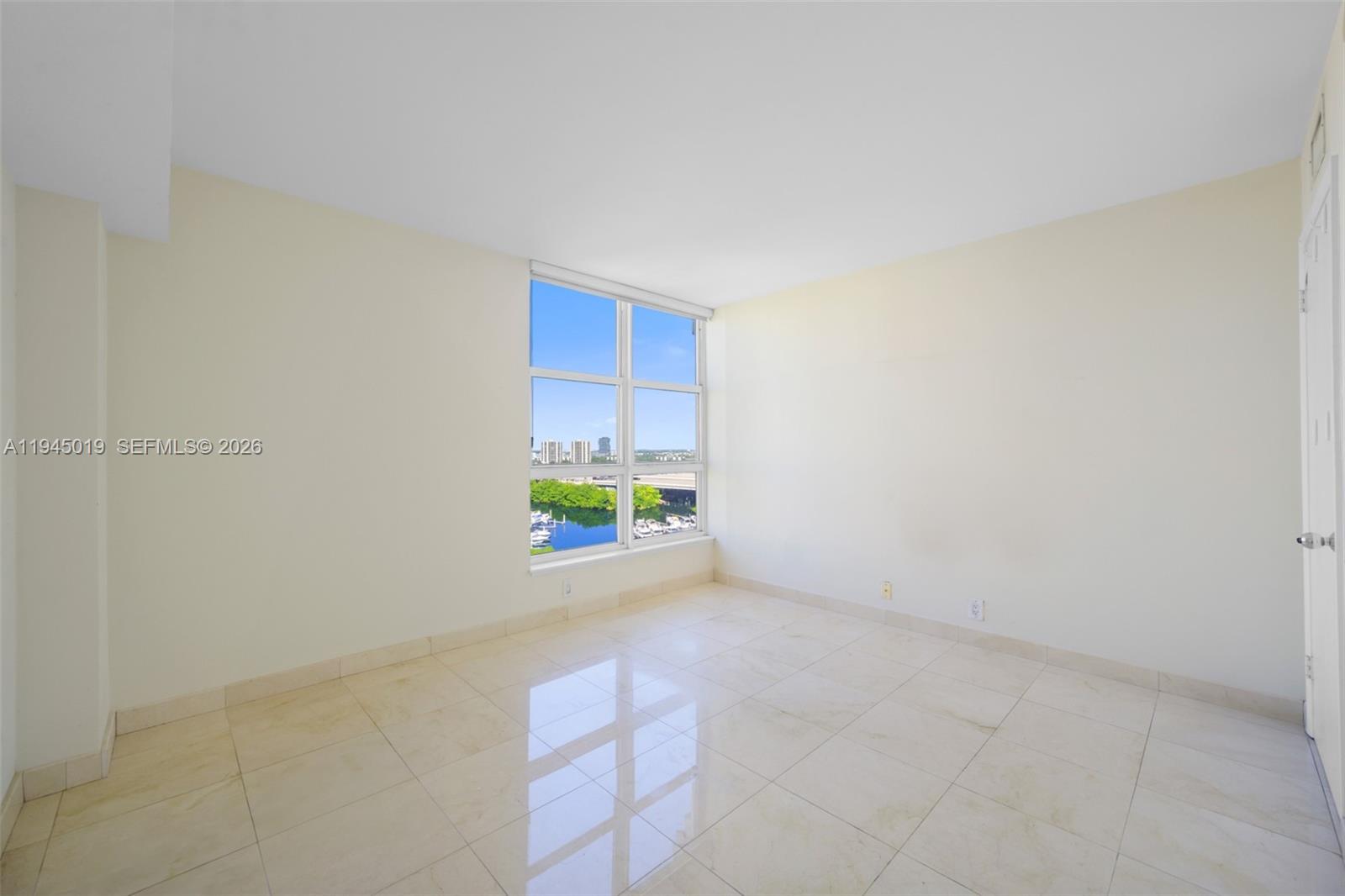 MYSTIC POINTE CONDO NO TH - Residential