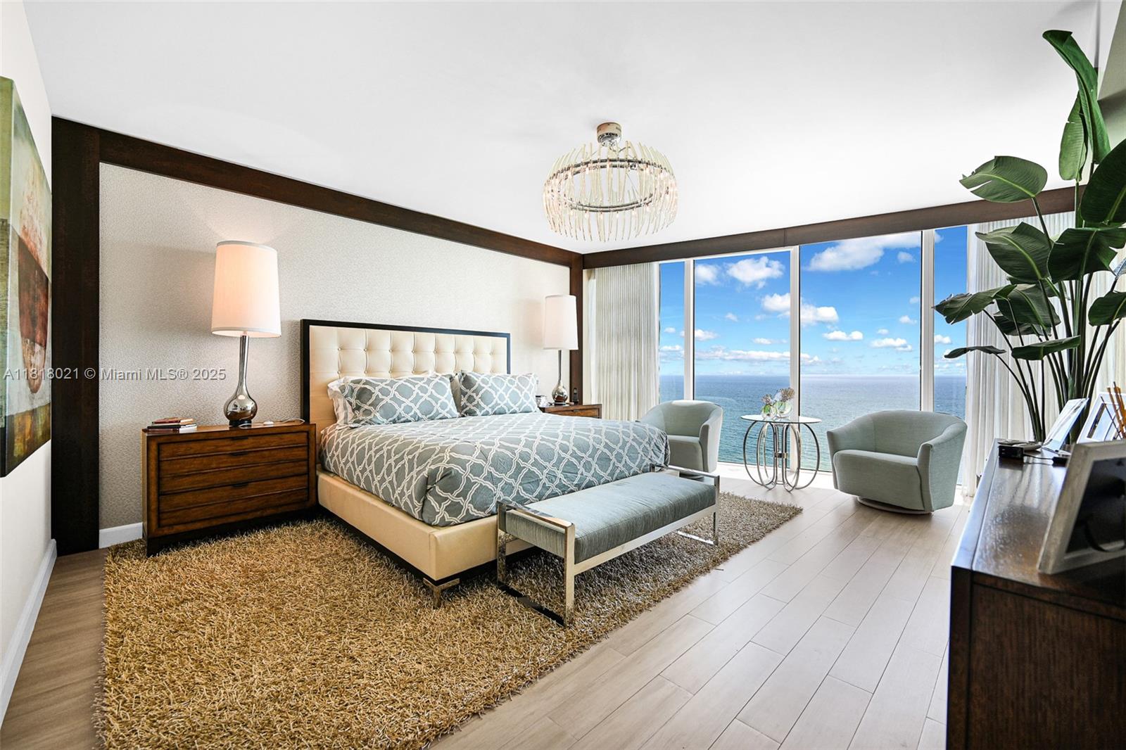 TRUMP HOLLYWOOD - Residential