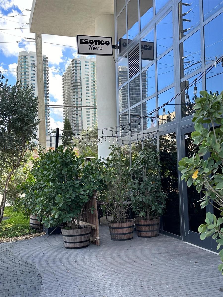 CANVAS CONDO - Residential