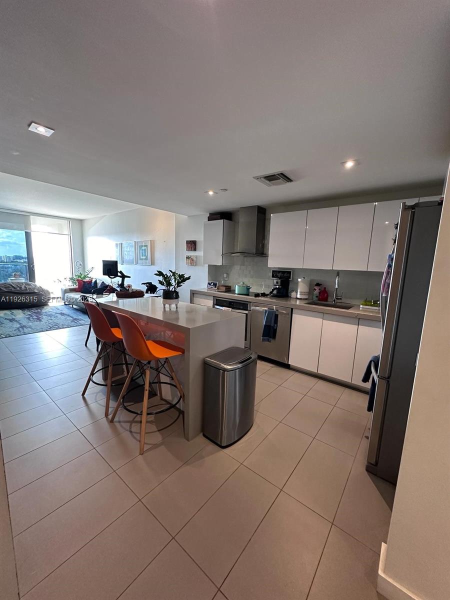 CANVAS CONDO - Residential