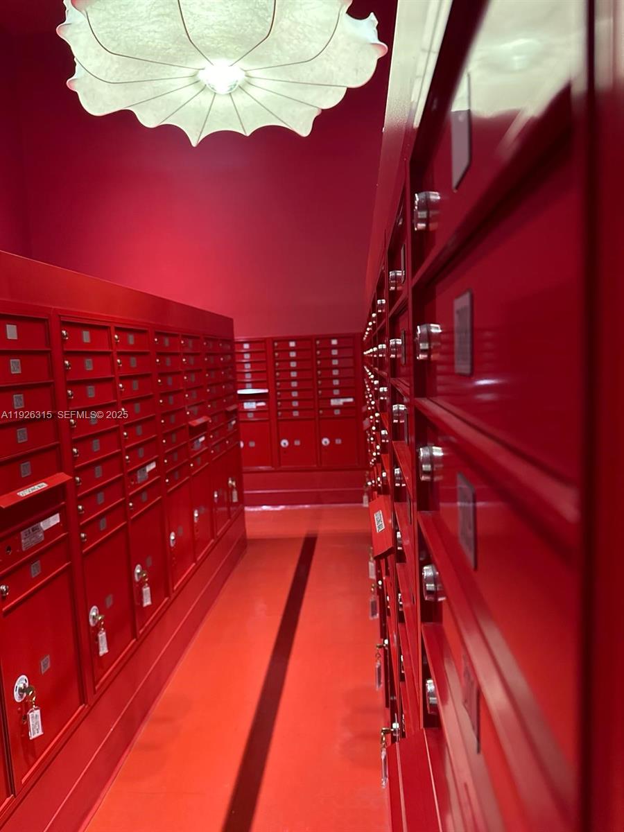 CANVAS CONDO - Residential