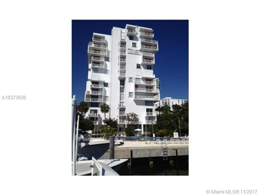 BRIGHT AND SPACIOUS 1 BEDROOM/1.5 BATH UNIT AT COVETED BRICKELL BISCAYNE CONDOMINIUM FEATURES AN OPEN CUSTOM GOURMET KITCHEN WITH GRANITE COUNTER TOPS AND BAR. THIS BEAUTIFUL UNIT IS COMPLETE WITH CERAMIC TILE FLOORING, WASHER AND DRYER AND CLOSETS GALORE ! FLOOR TO CEILING WINDOWS IN LIVING AREA FACE SOUTH AND EAST OFFERING EXCITING VIEWS OF BISCAYNE BAY AND PARK. WALKING DISTANCE TO BEACHES. BUILDING AMENITIES ARE POOL, BBQ, MARINA AND EXERCISE ROOM!