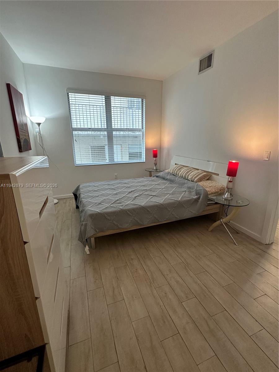 EMILY CONDO - Residential Lease