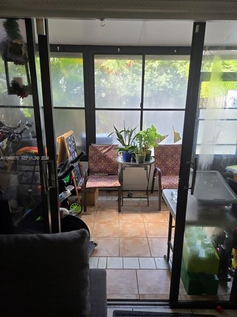 HOLLYWOOD GARDENS CONDOMI - Residential