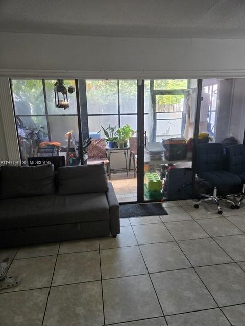 HOLLYWOOD GARDENS CONDOMI - Residential