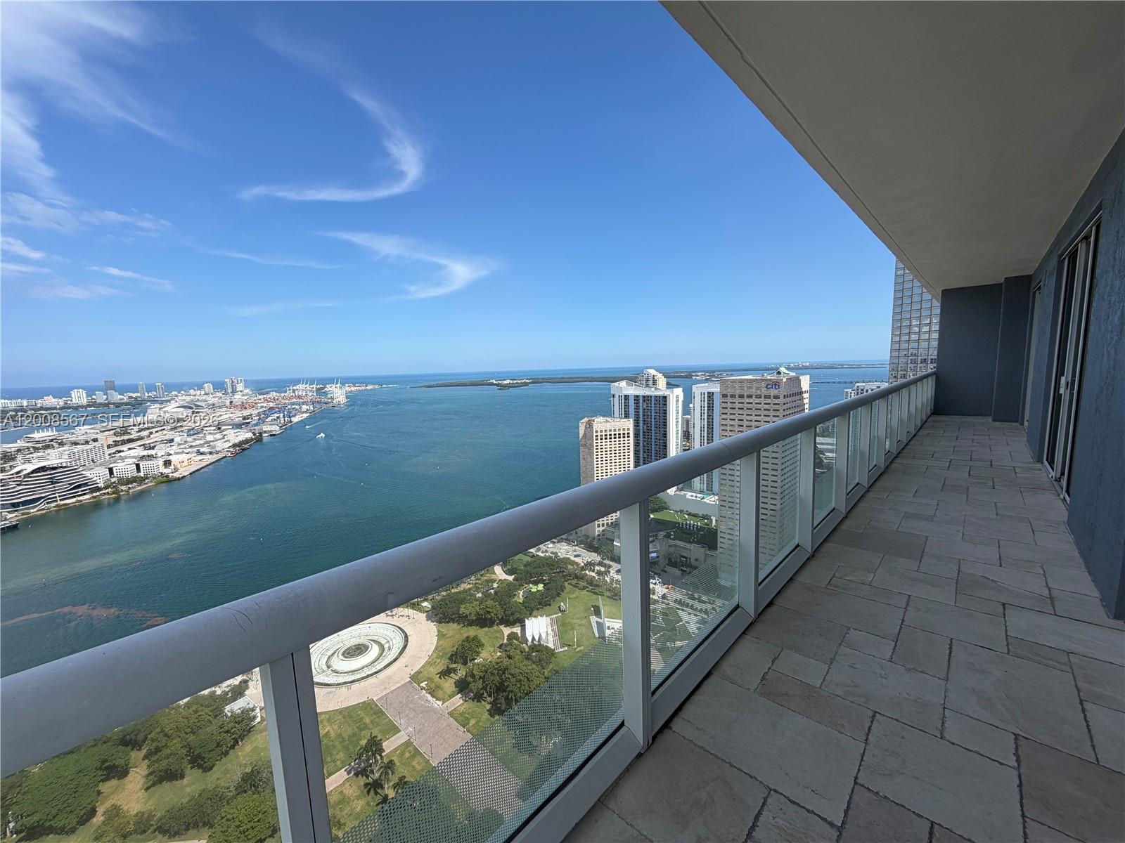 50 Biscayne Blvd 5402
