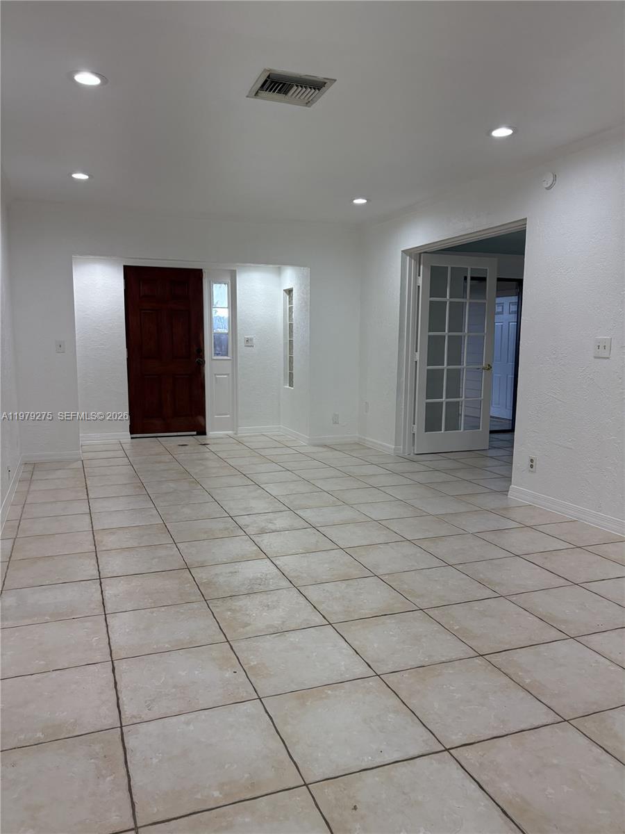 CHRISTIAN VILLAS 1 - Residential Lease