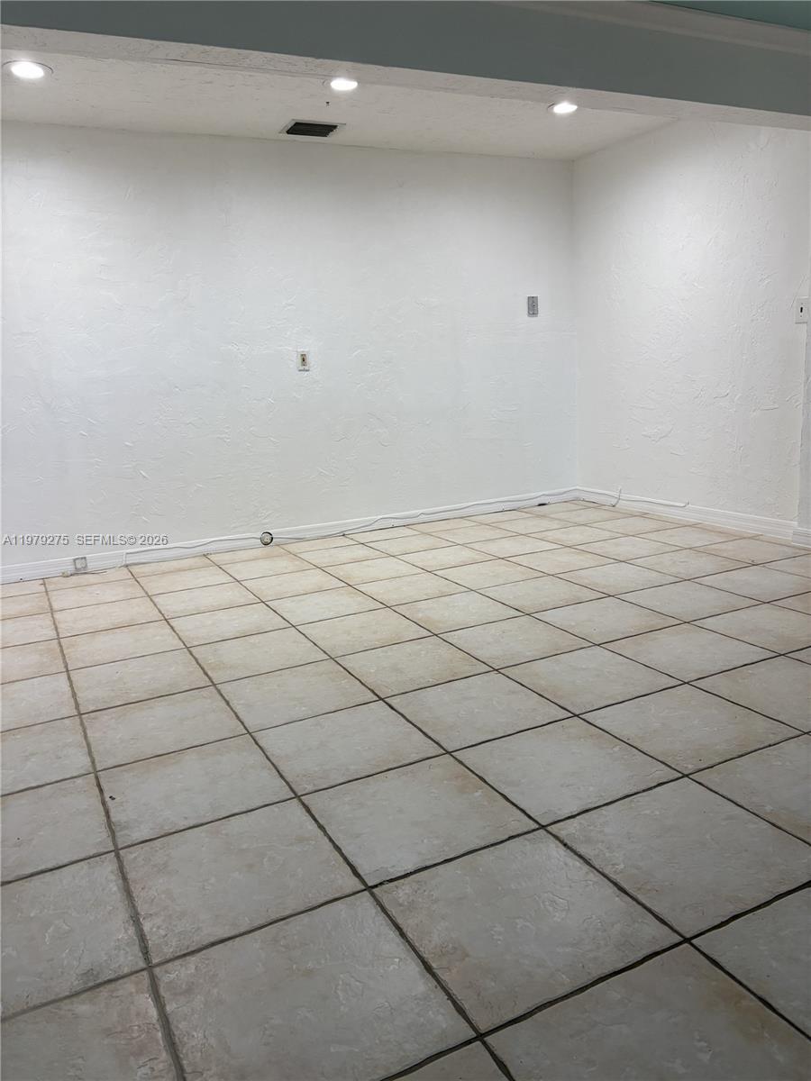 CHRISTIAN VILLAS 1 - Residential Lease