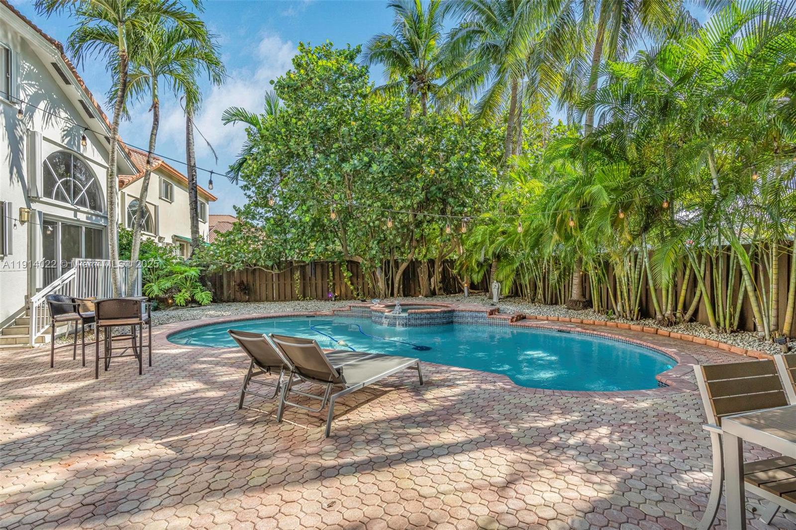 DORAL ISLES ANTILLES 1ST - Residential