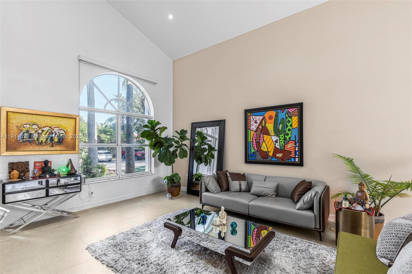 DORAL ISLES ANTILLES 1ST - Residential