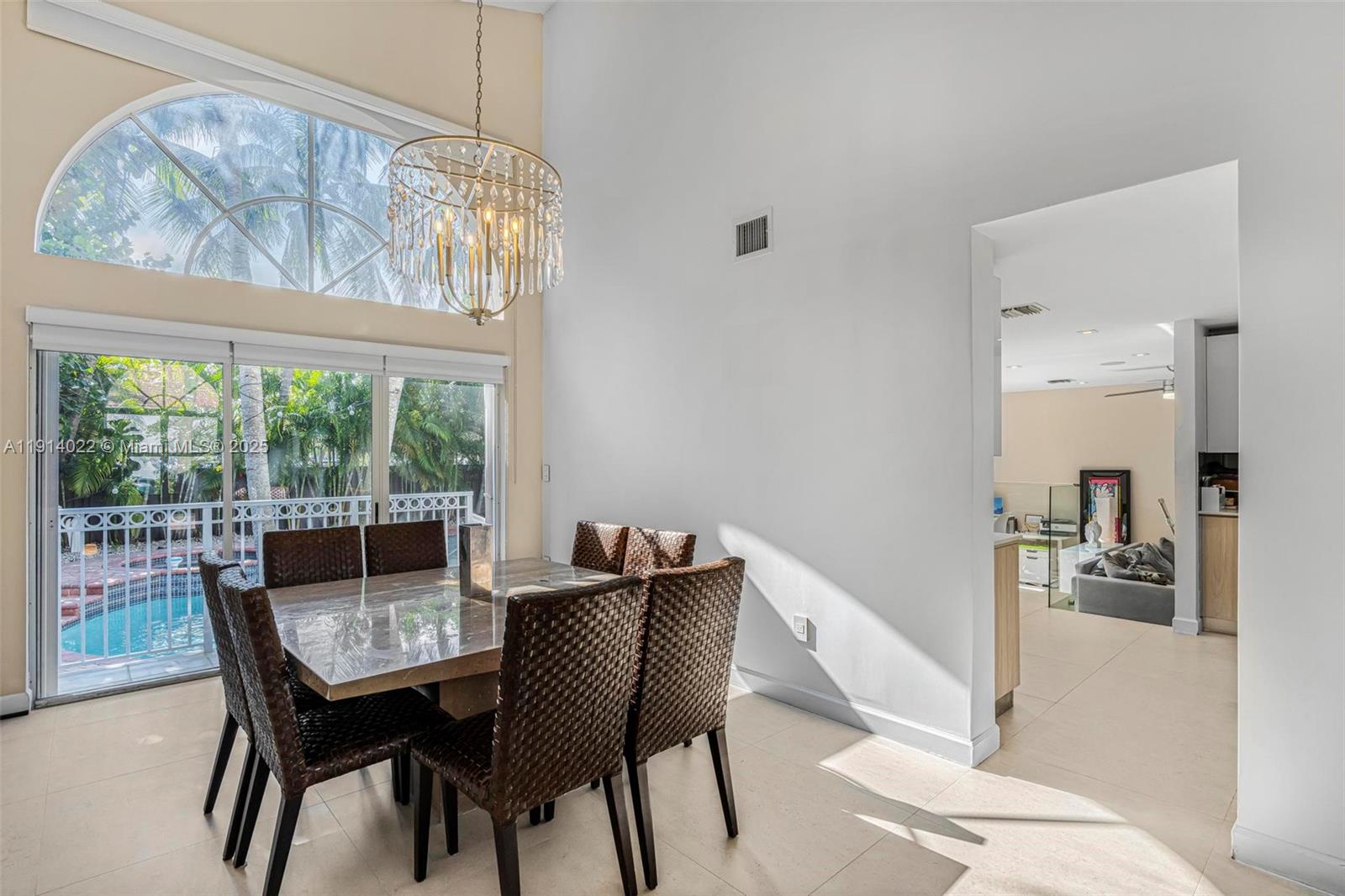 DORAL ISLES ANTILLES 1ST - Residential