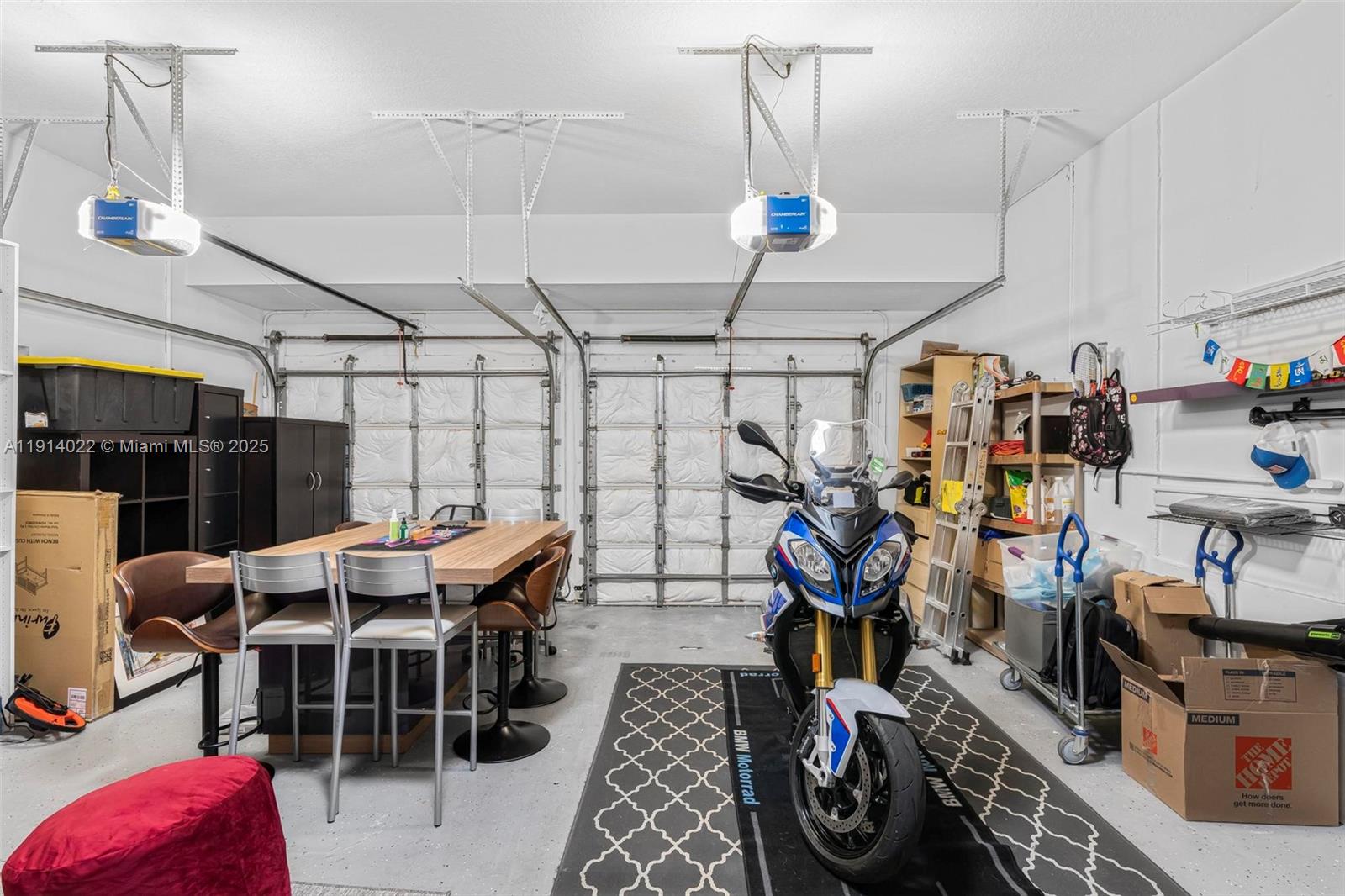 DORAL ISLES ANTILLES 1ST - Residential