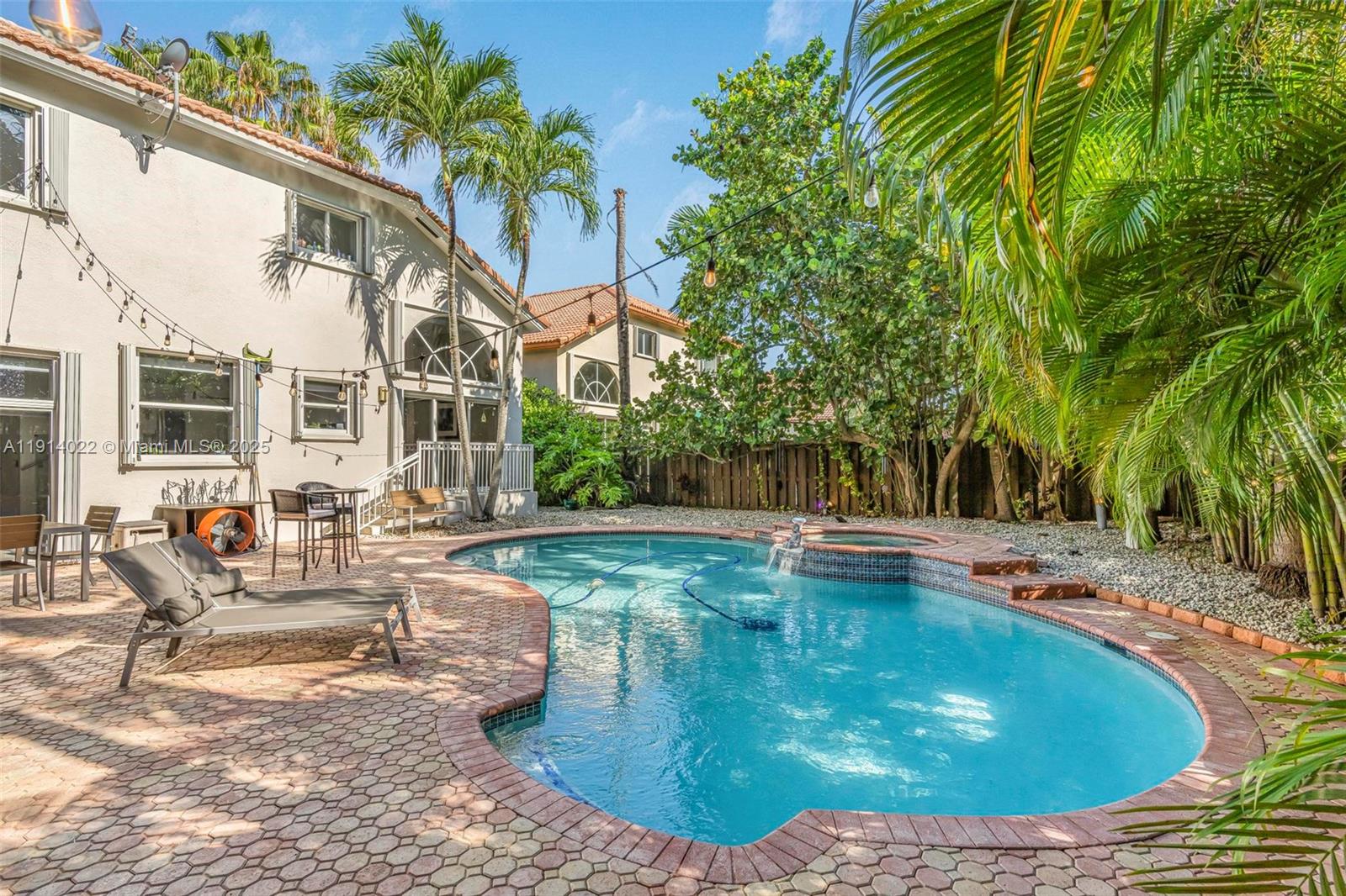 DORAL ISLES ANTILLES 1ST - Residential