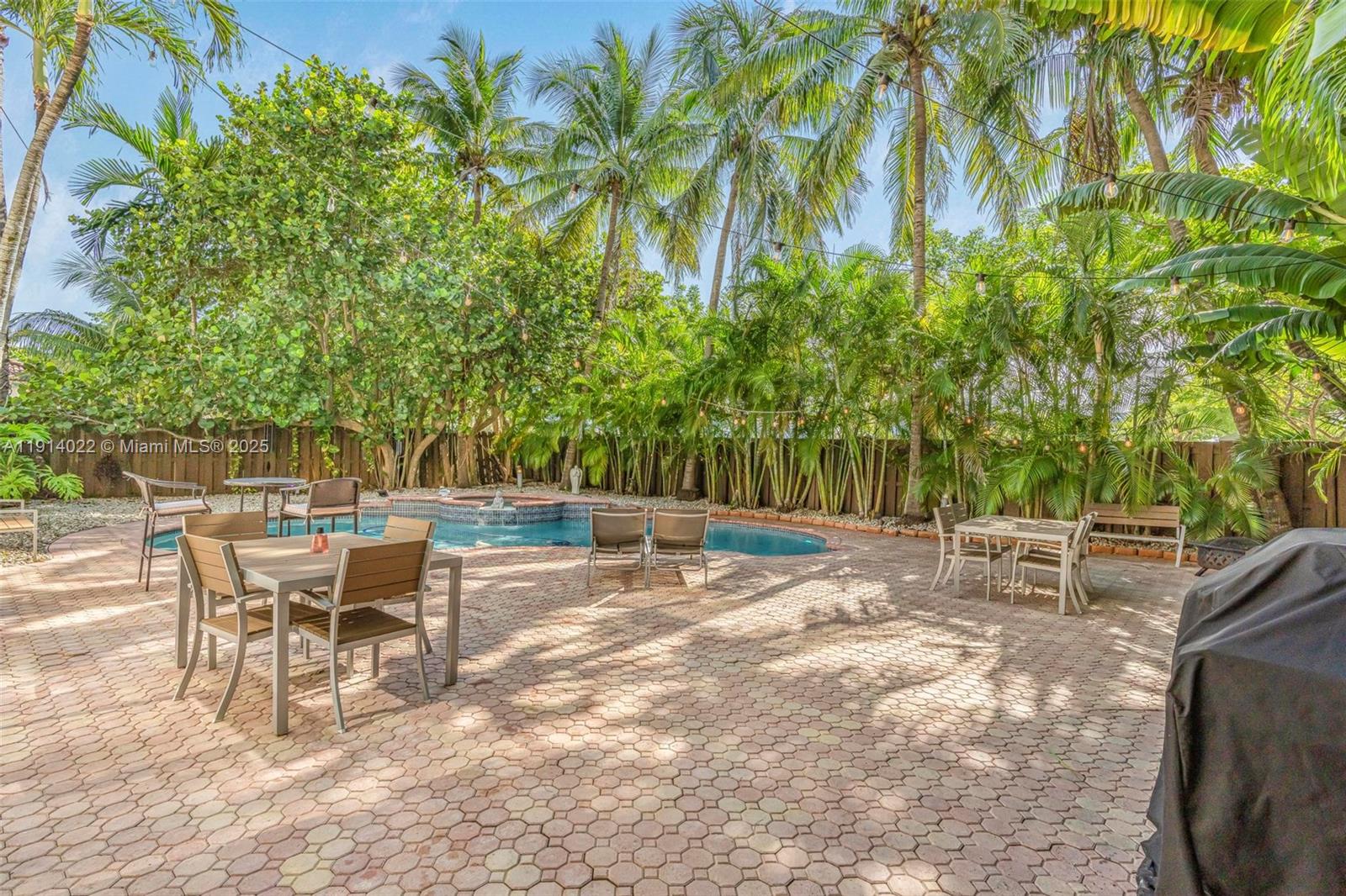 DORAL ISLES ANTILLES 1ST - Residential