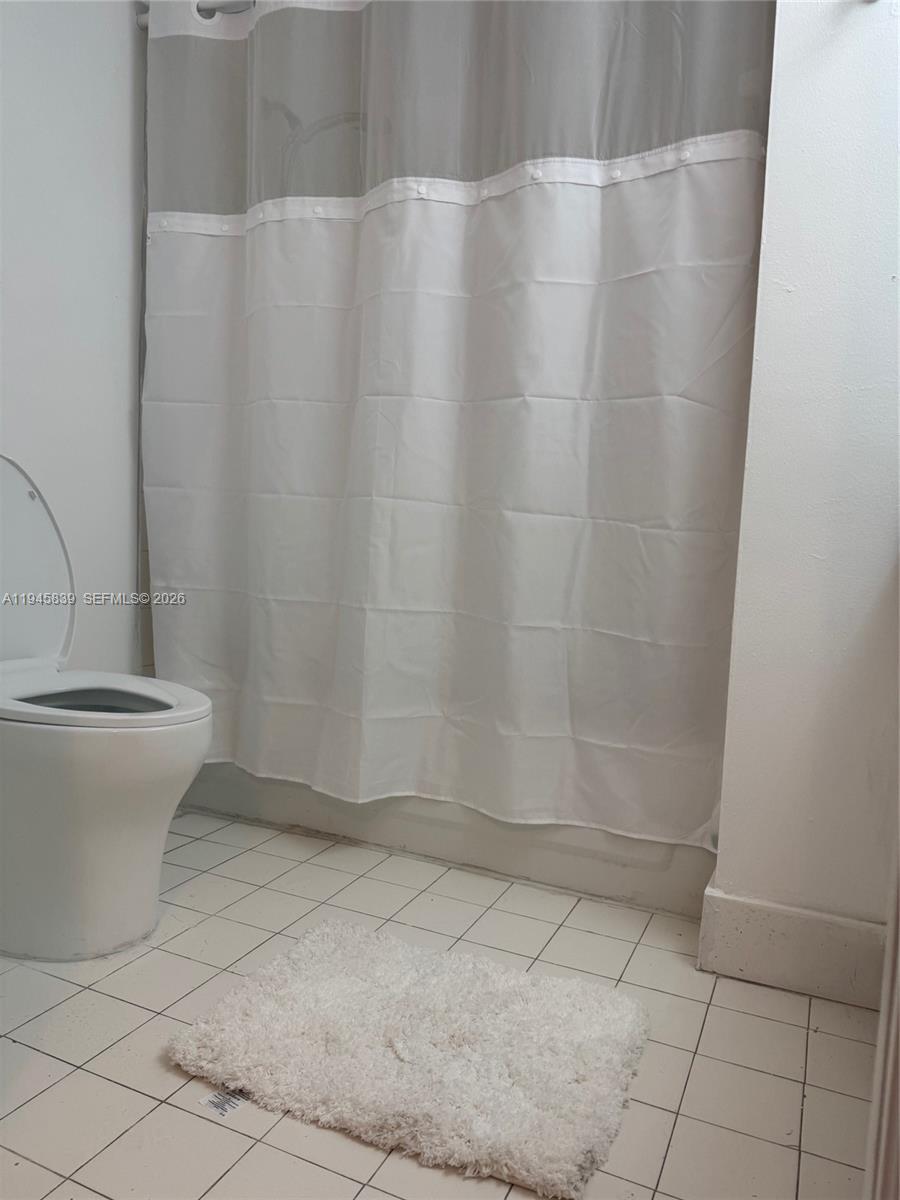 THE YACHT CLUB AT AVENTUR - Residential