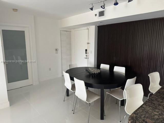 THE YACHT CLUB AT AVENTUR - Residential