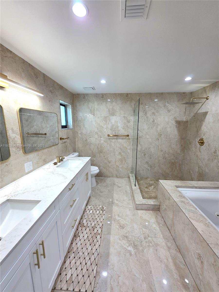 9020 SW 198th Ter