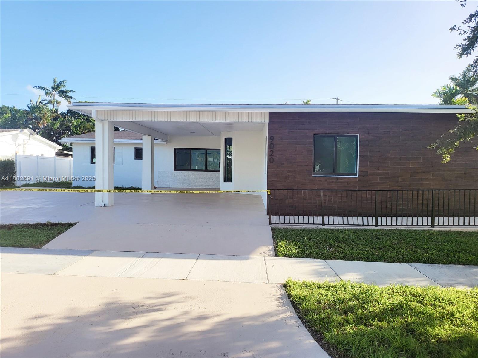 9020 Sw 198th Ter, Cutler Bay, Miami-Dade County, Florida - 5 Bedrooms  
3 Bathrooms - 