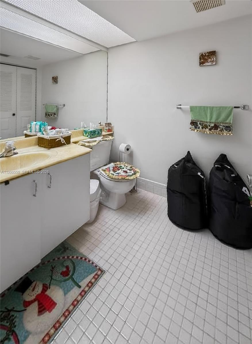 CAMBRIDGE AT CENTURY VILL - Residential