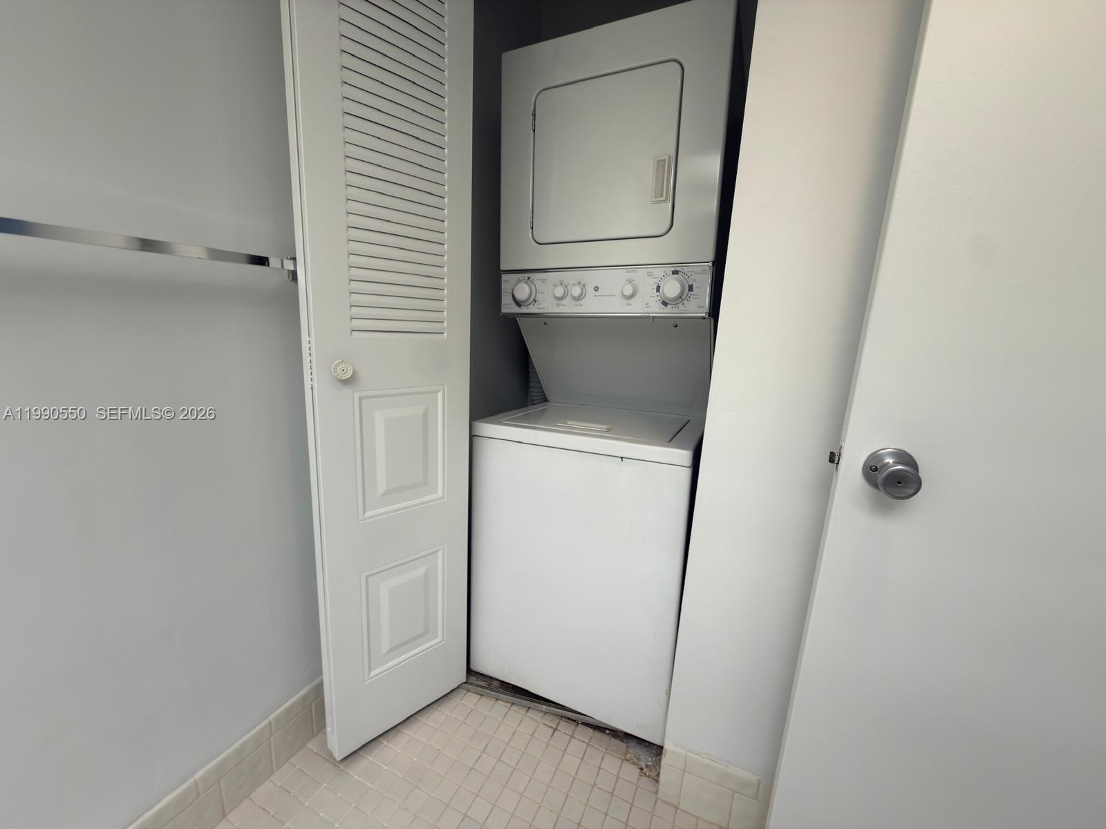 CAMBRIDGE AT CENTURY VILL - Residential