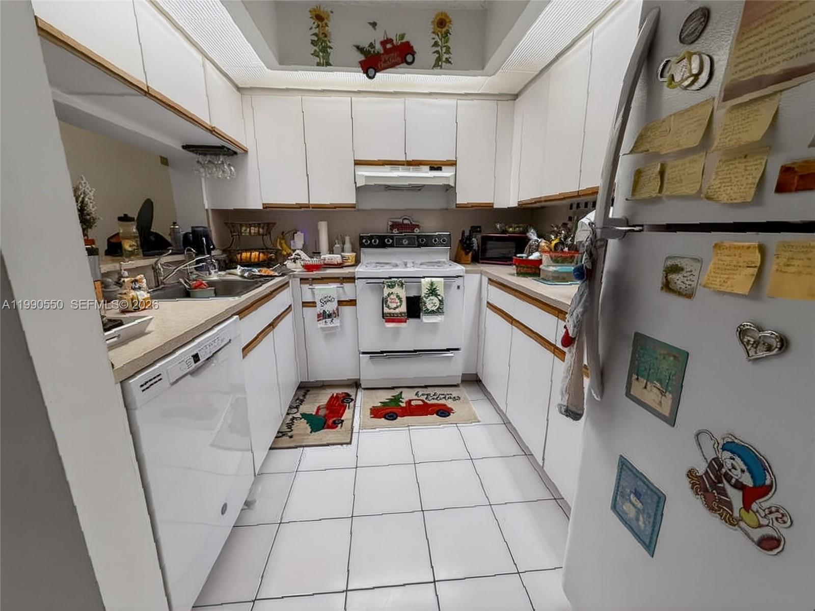 CAMBRIDGE AT CENTURY VILL - Residential