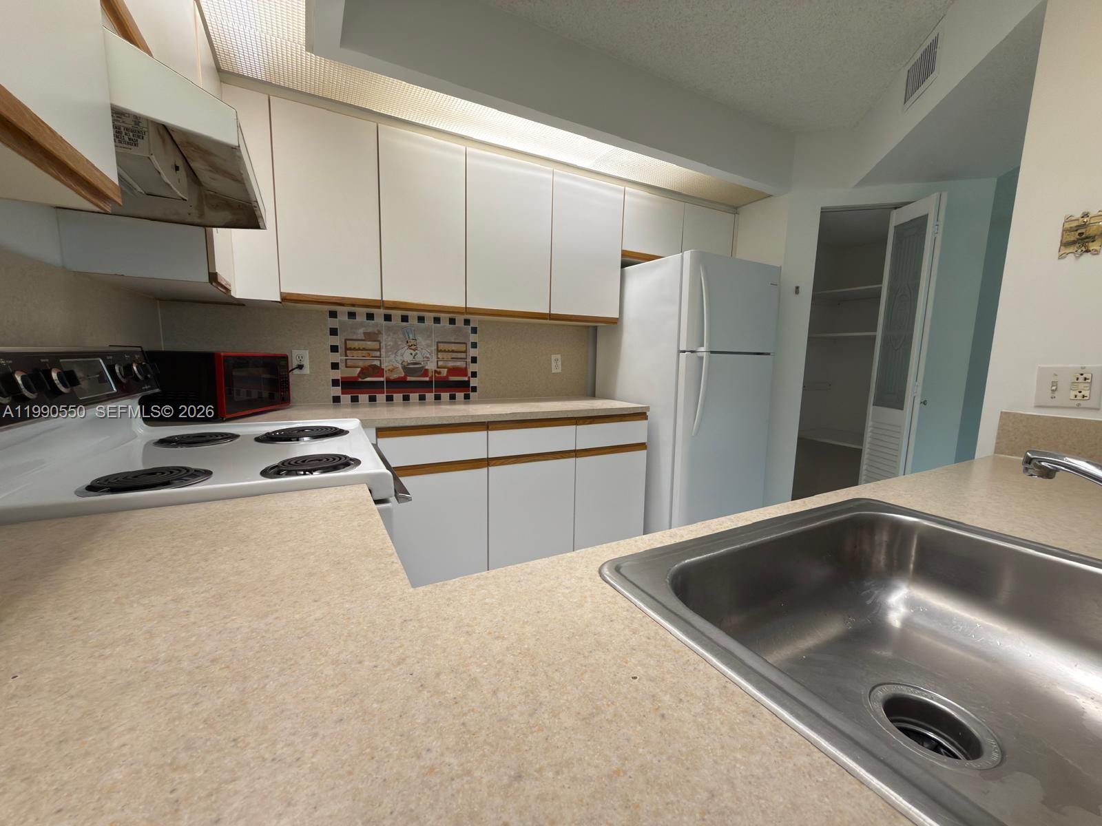 CAMBRIDGE AT CENTURY VILL - Residential