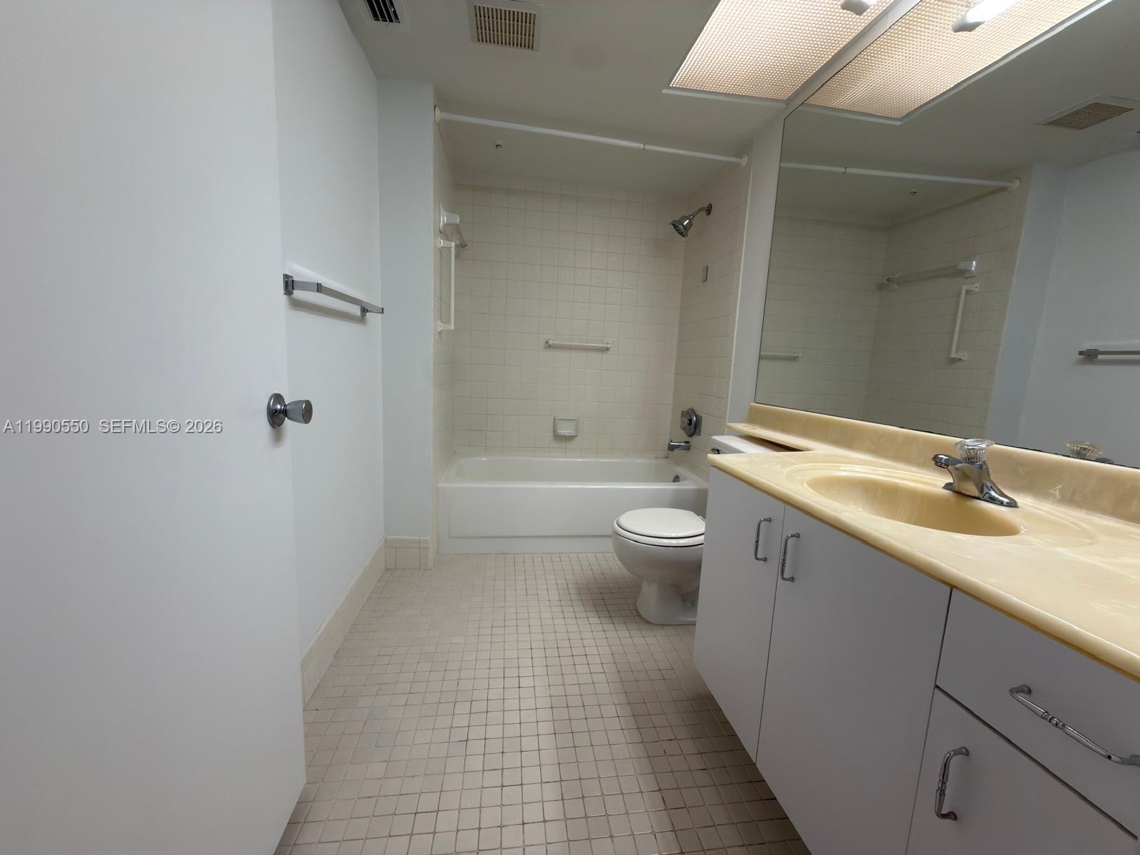 CAMBRIDGE AT CENTURY VILL - Residential