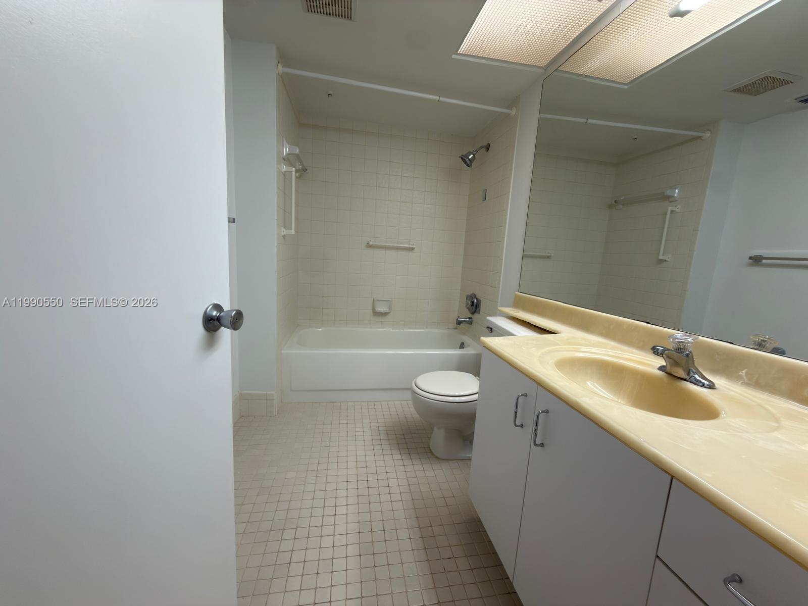 CAMBRIDGE AT CENTURY VILL - Residential