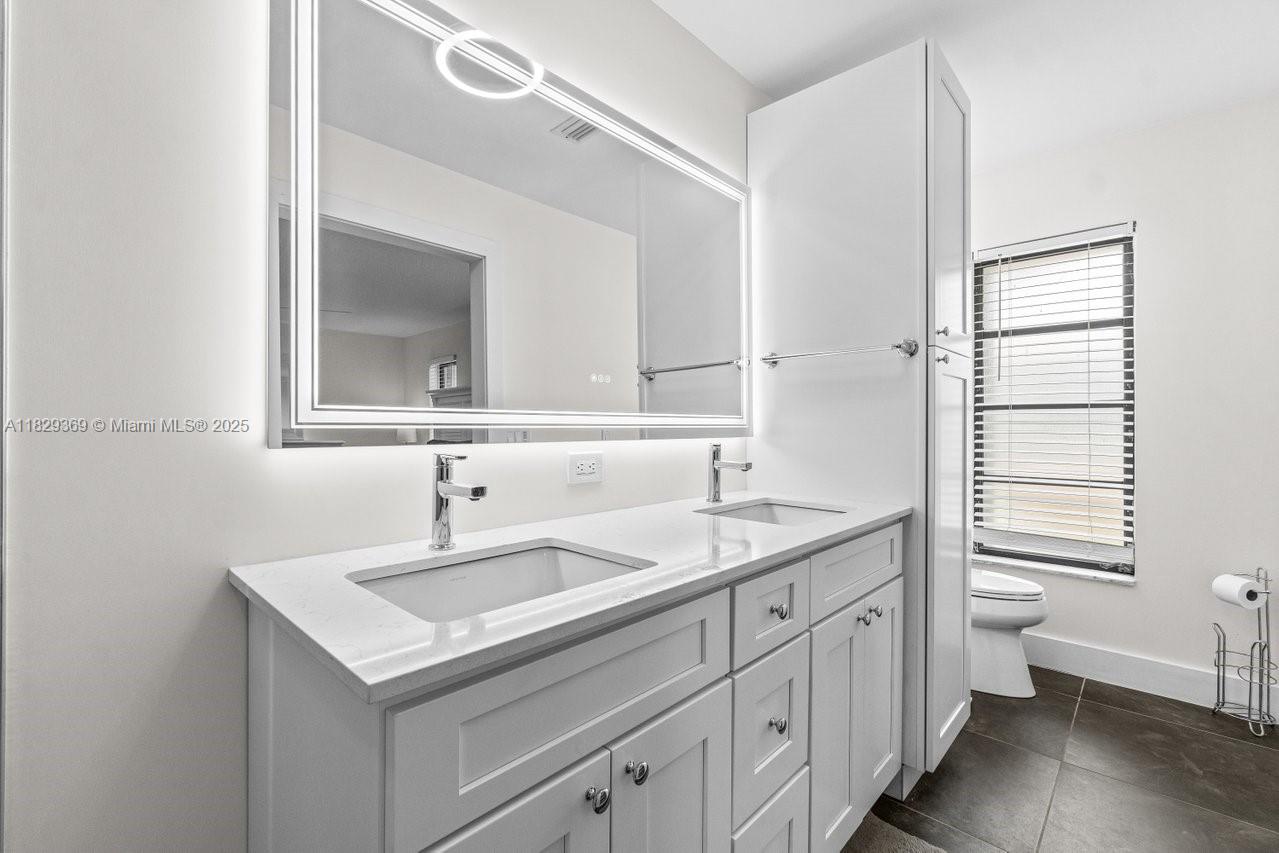 SHADYWOODS PH ONE - Residential